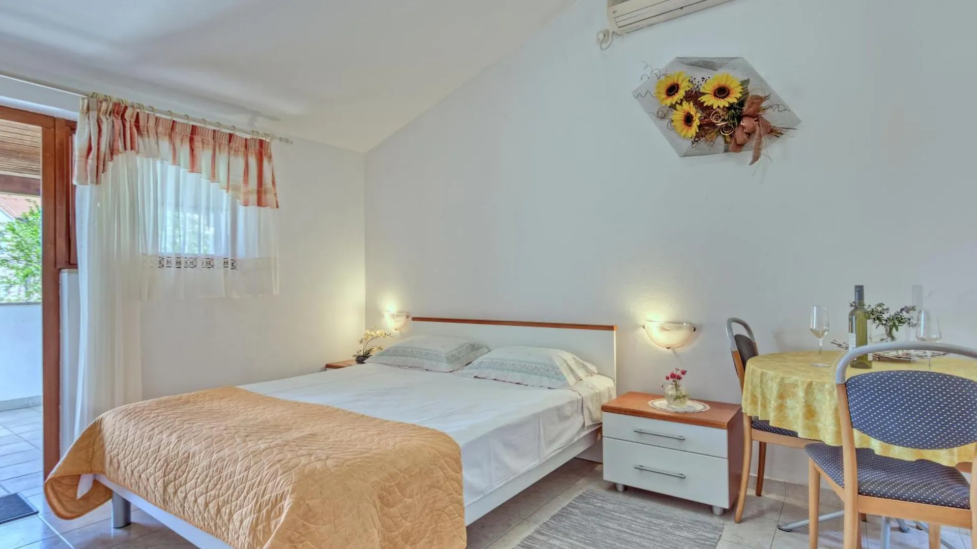 Holiday home Seaside Holiday House Banjole, Pula - 21406 Croatia